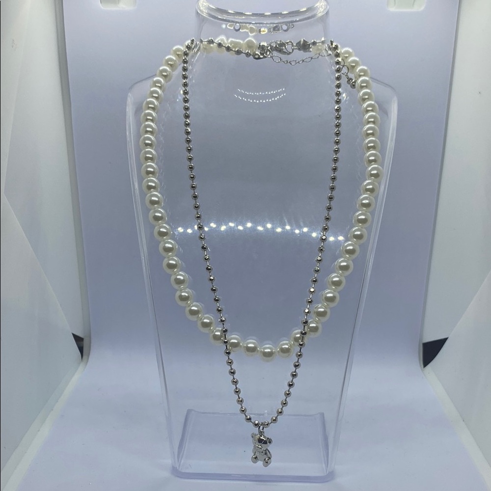 Elegant Pearl and Silver Necklace Set